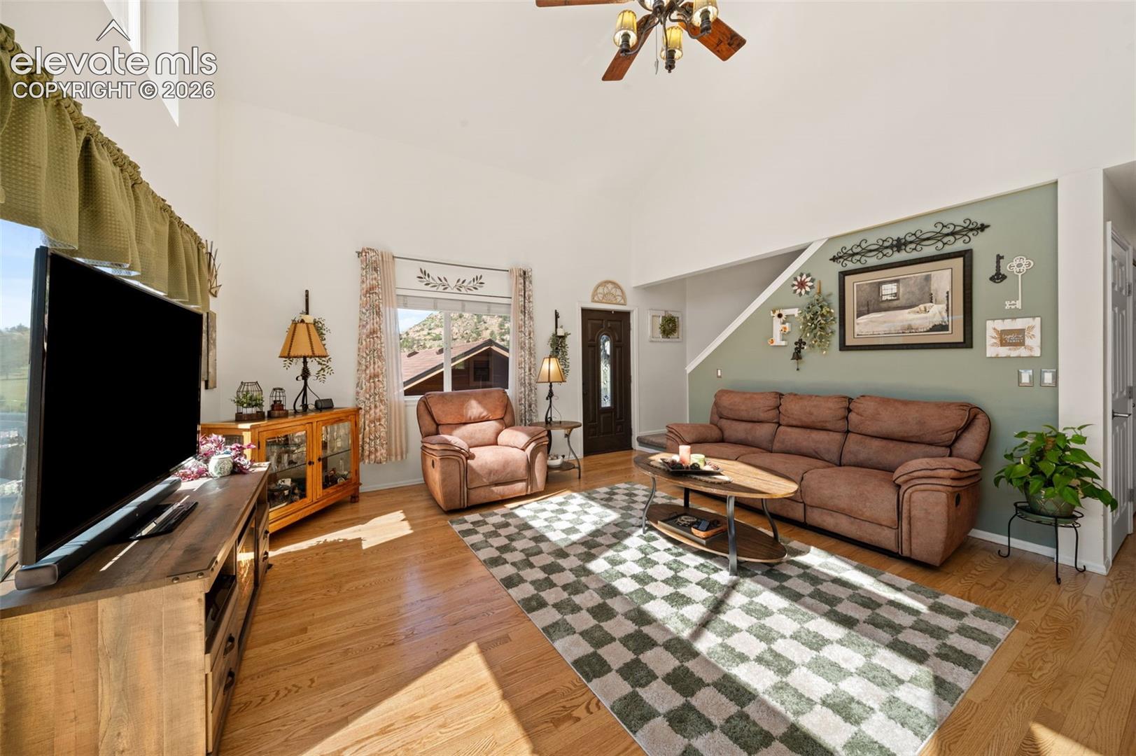 Listing photo 7 for 524 Spring Valley Drive