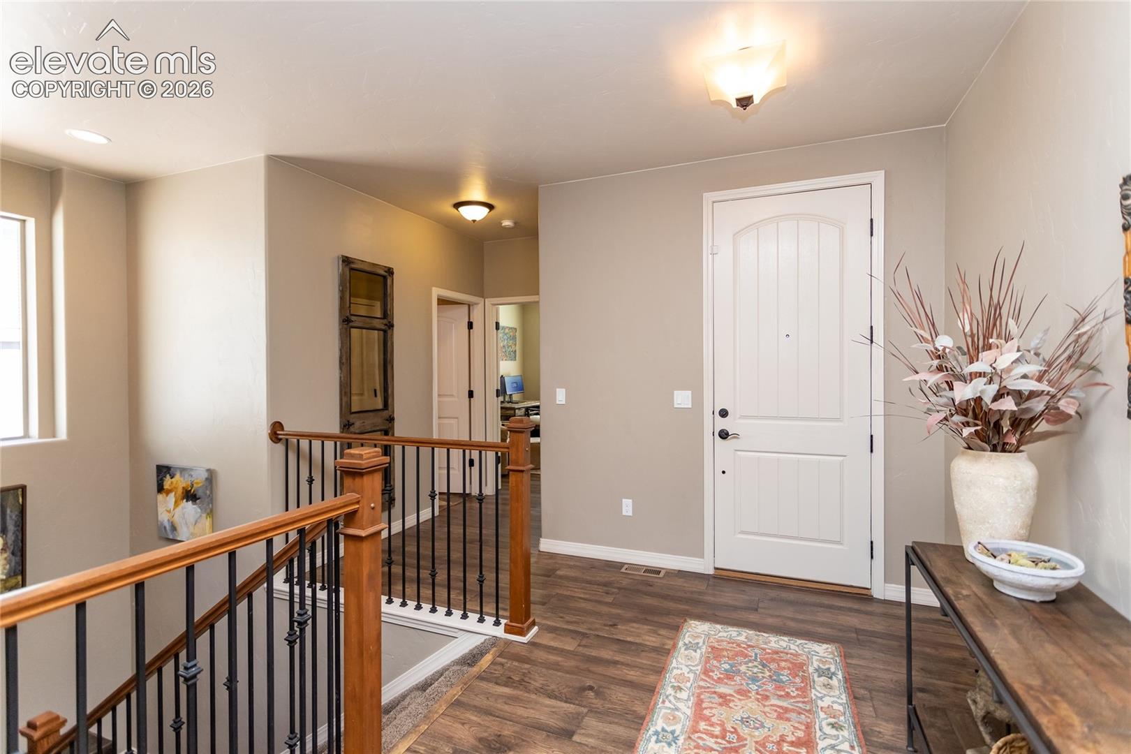 Listing photo 3 for 16352 Woodward Terrace