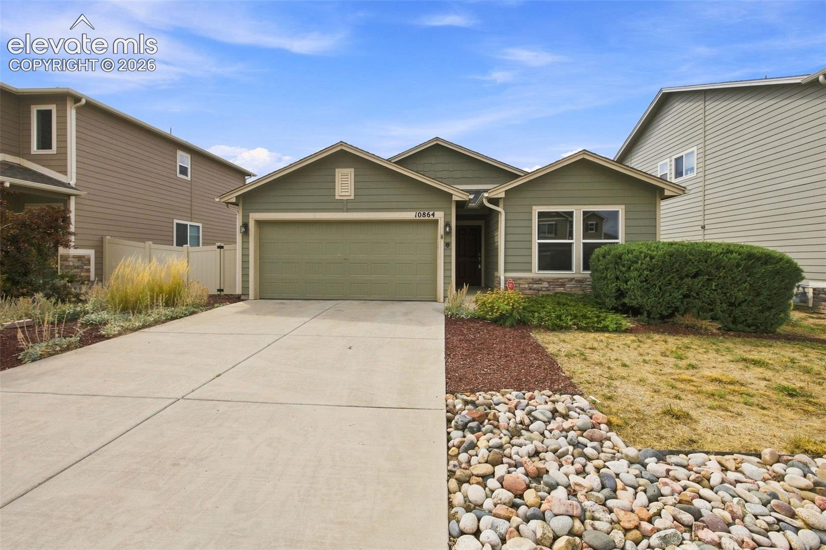 Listing photo 2 for 10864 Traders Parkway