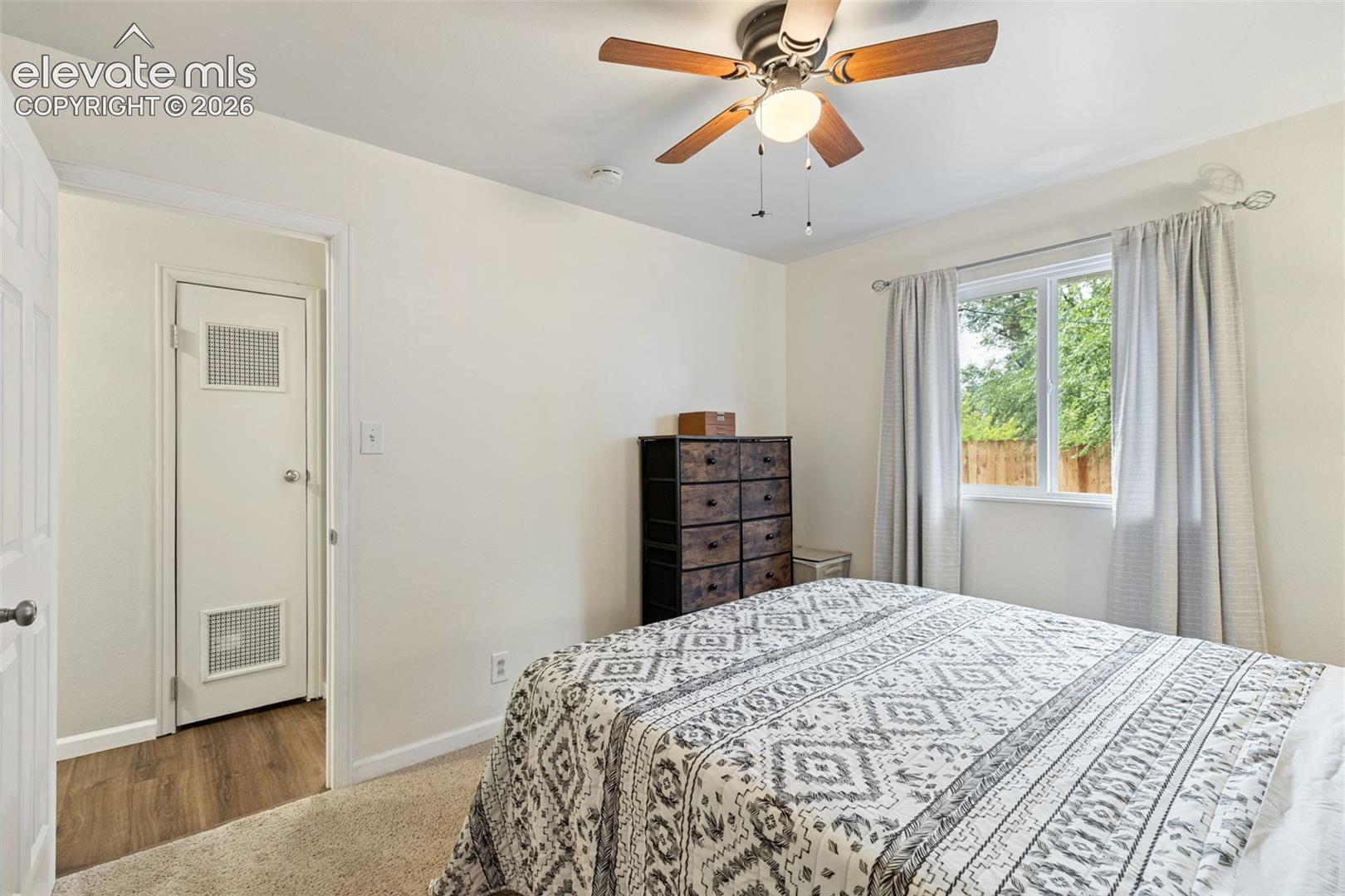 Listing photo 17 for 2110 Frontier Drive