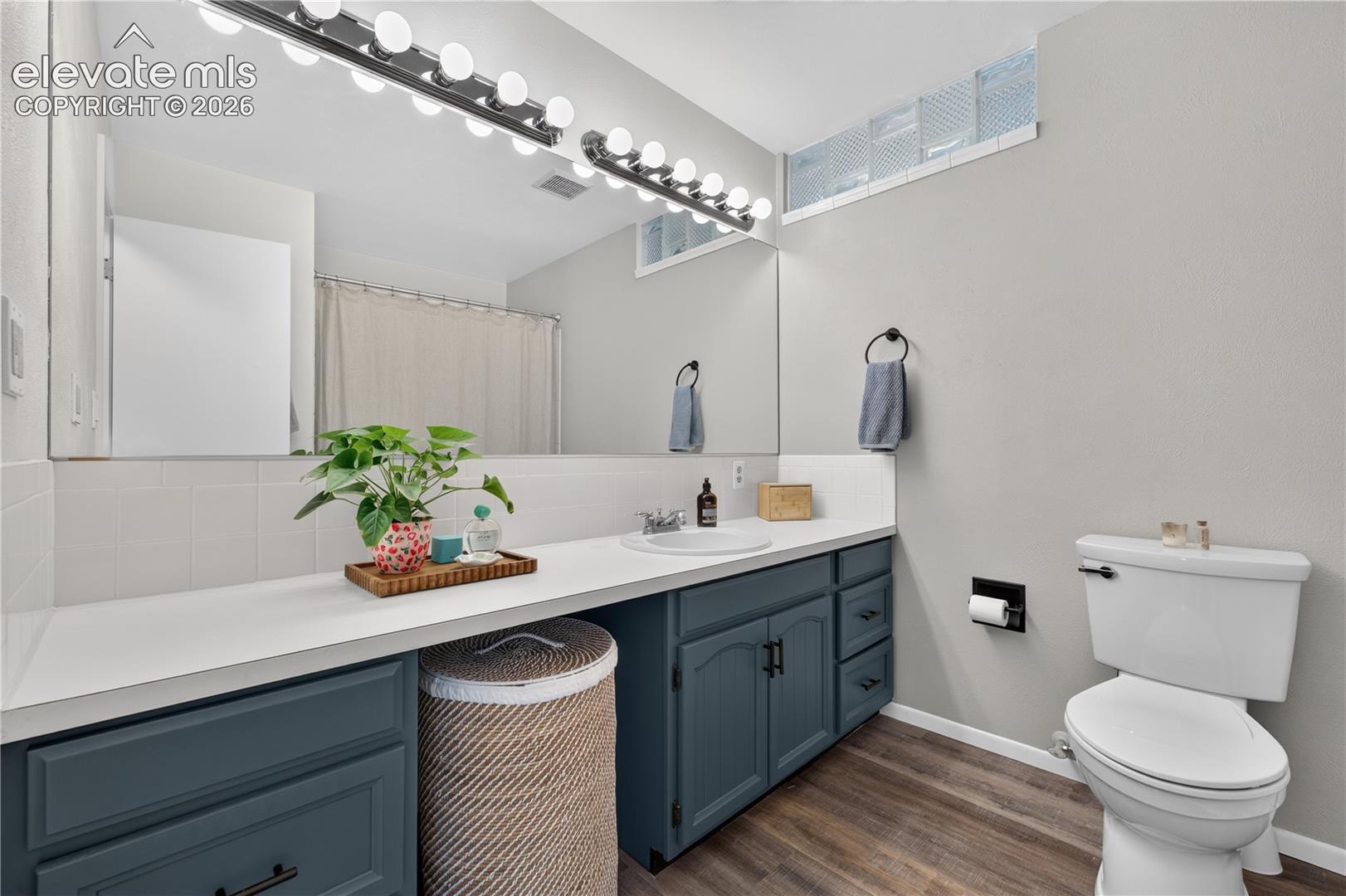 Listing photo 21 for 369 Burgess Drive