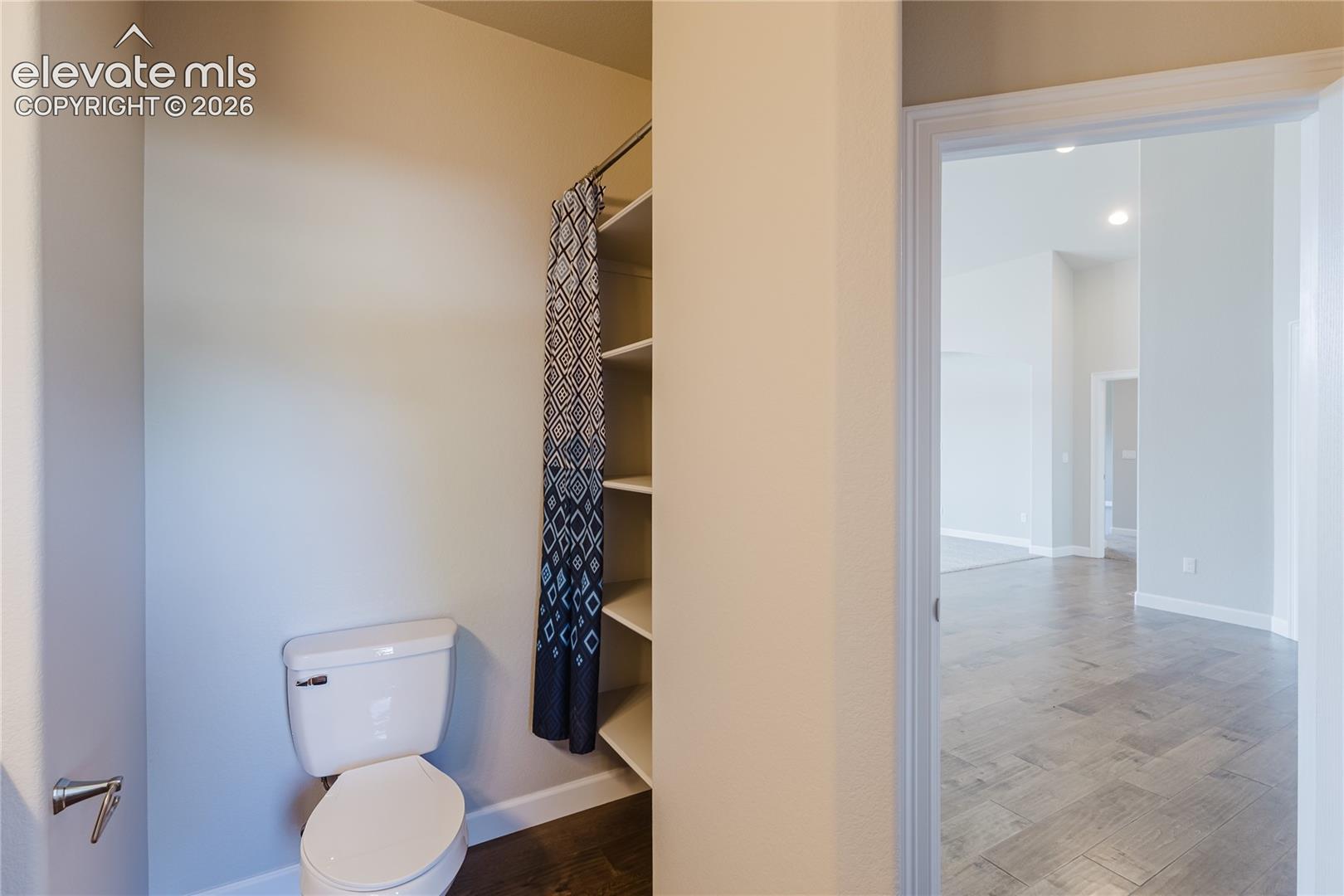 Listing photo 13 for 407 Silvermoon Heights