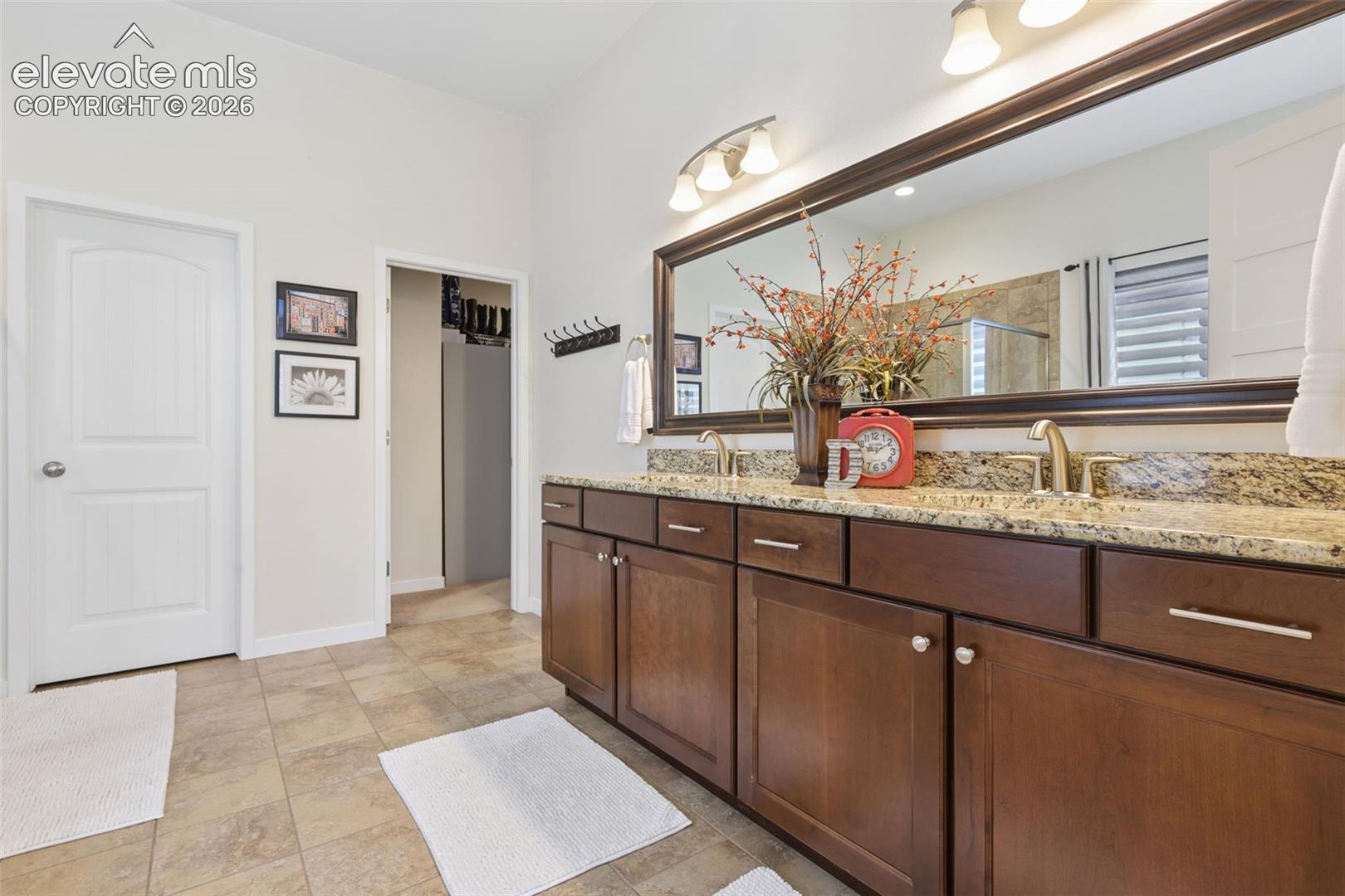 Listing photo 25 for 12794 Pensador Drive