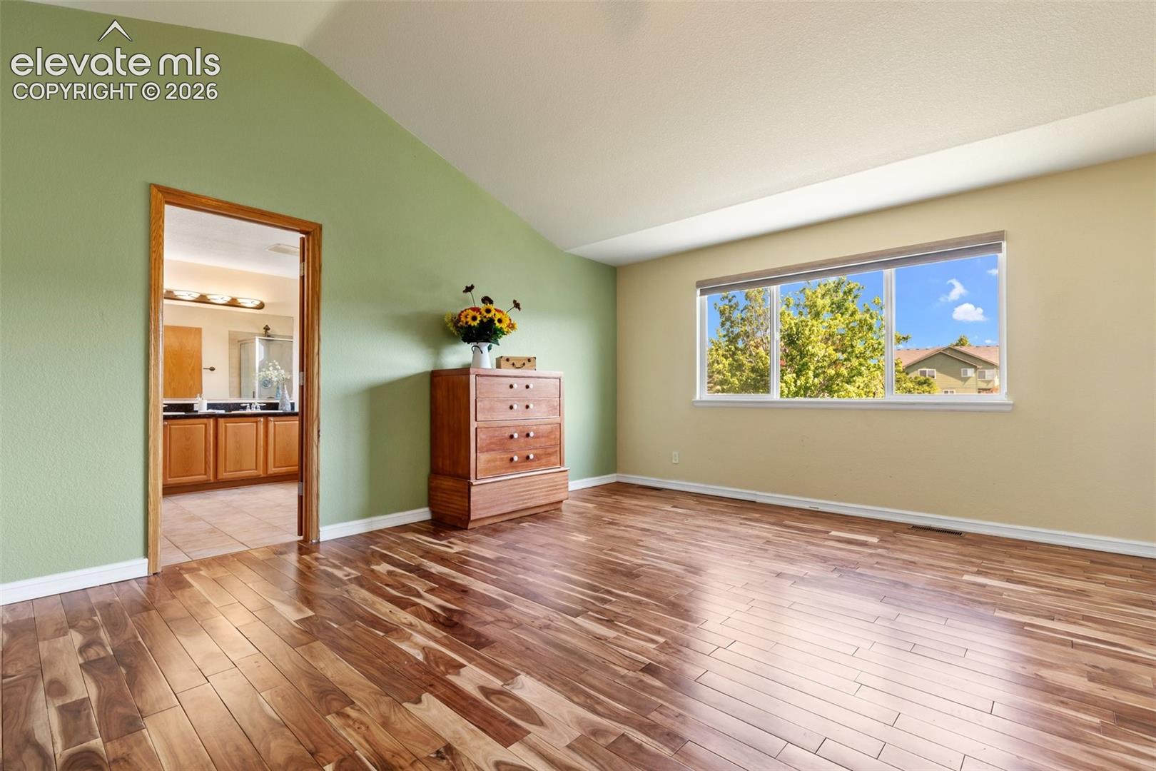 Listing photo 19 for 4046 Deer Valley Drive
