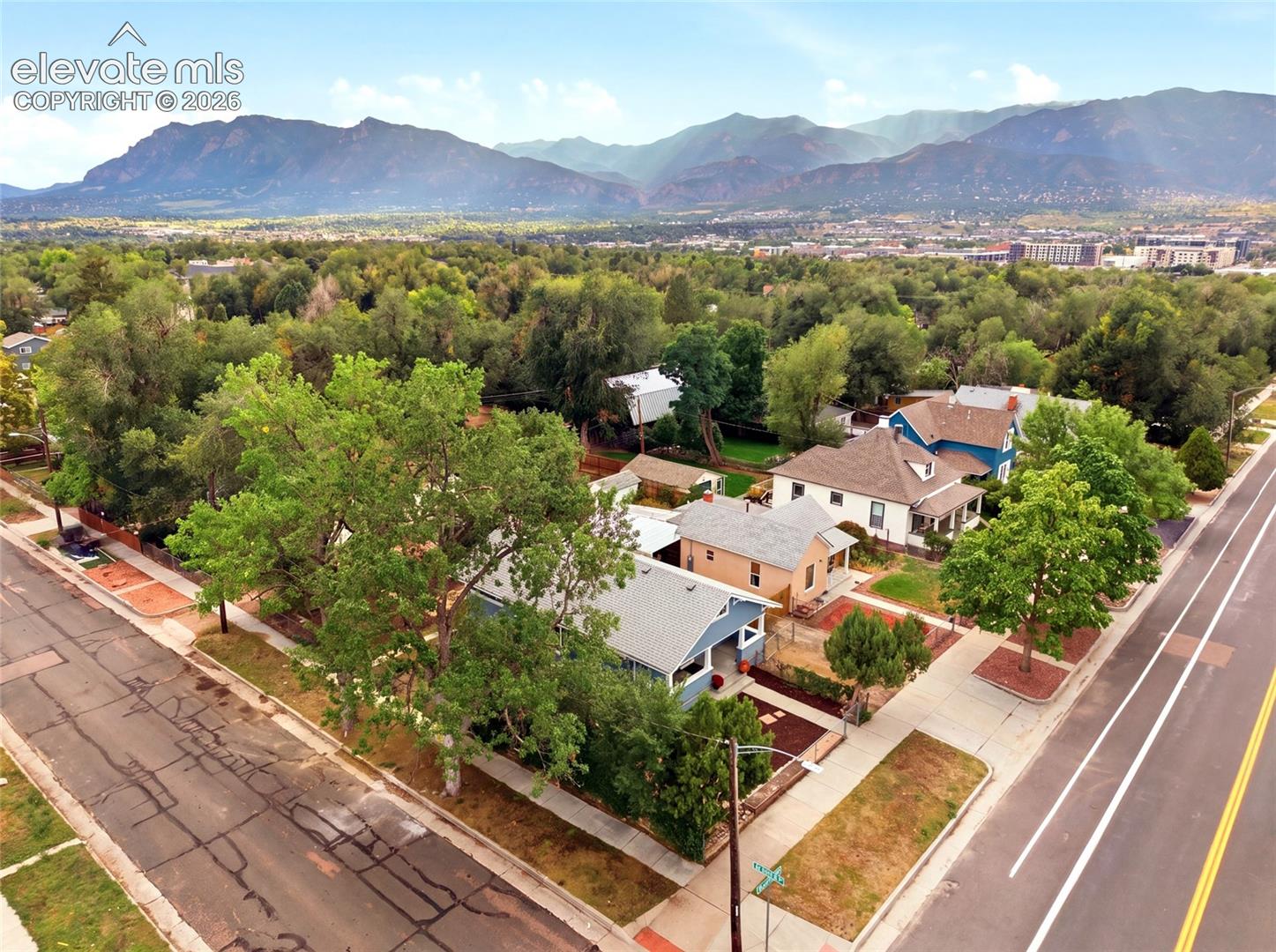 Listing photo 35 for 947 E Costilla Street