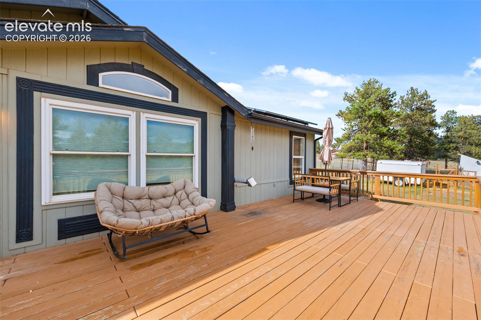Listing photo 19 for 464 Hackamore Drive