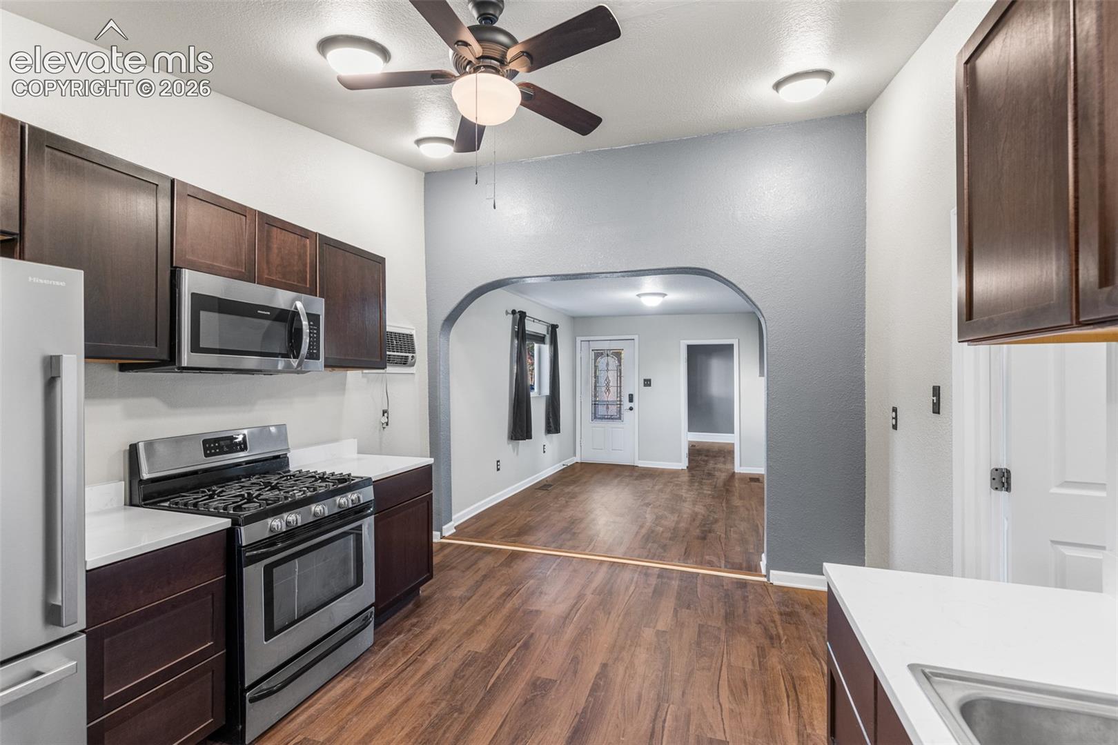 Listing photo 11 for 1118 Arroyo Avenue