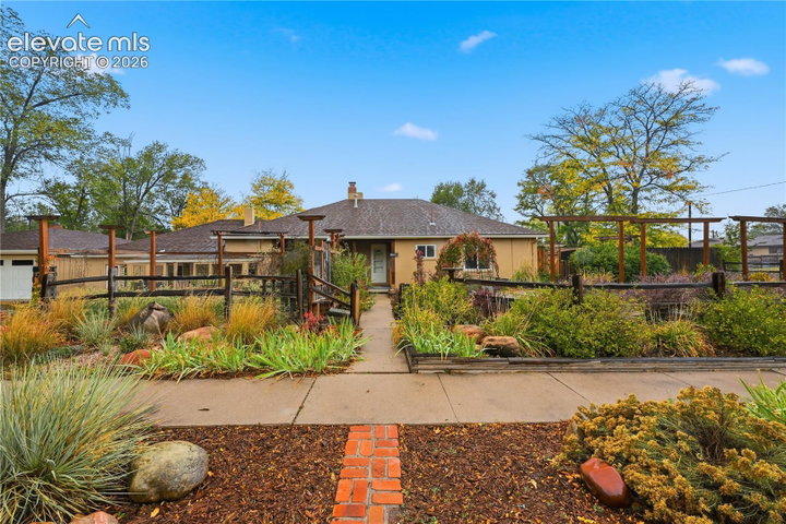 1432 Howard Avenue — listing photo