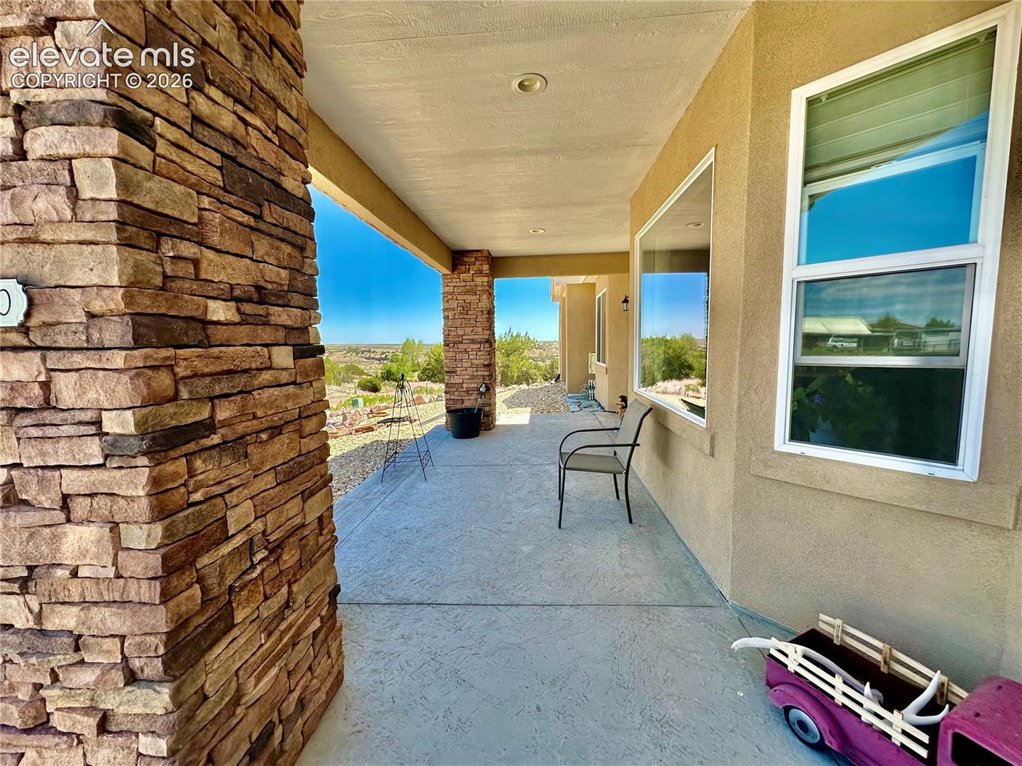 Listing photo 5 for 2064 W Hesperus Drive