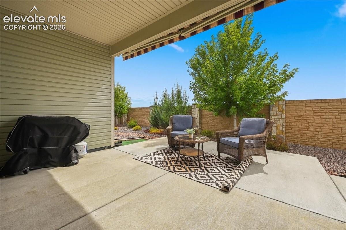 Listing photo 17 for 6670 Golden Briar Lane