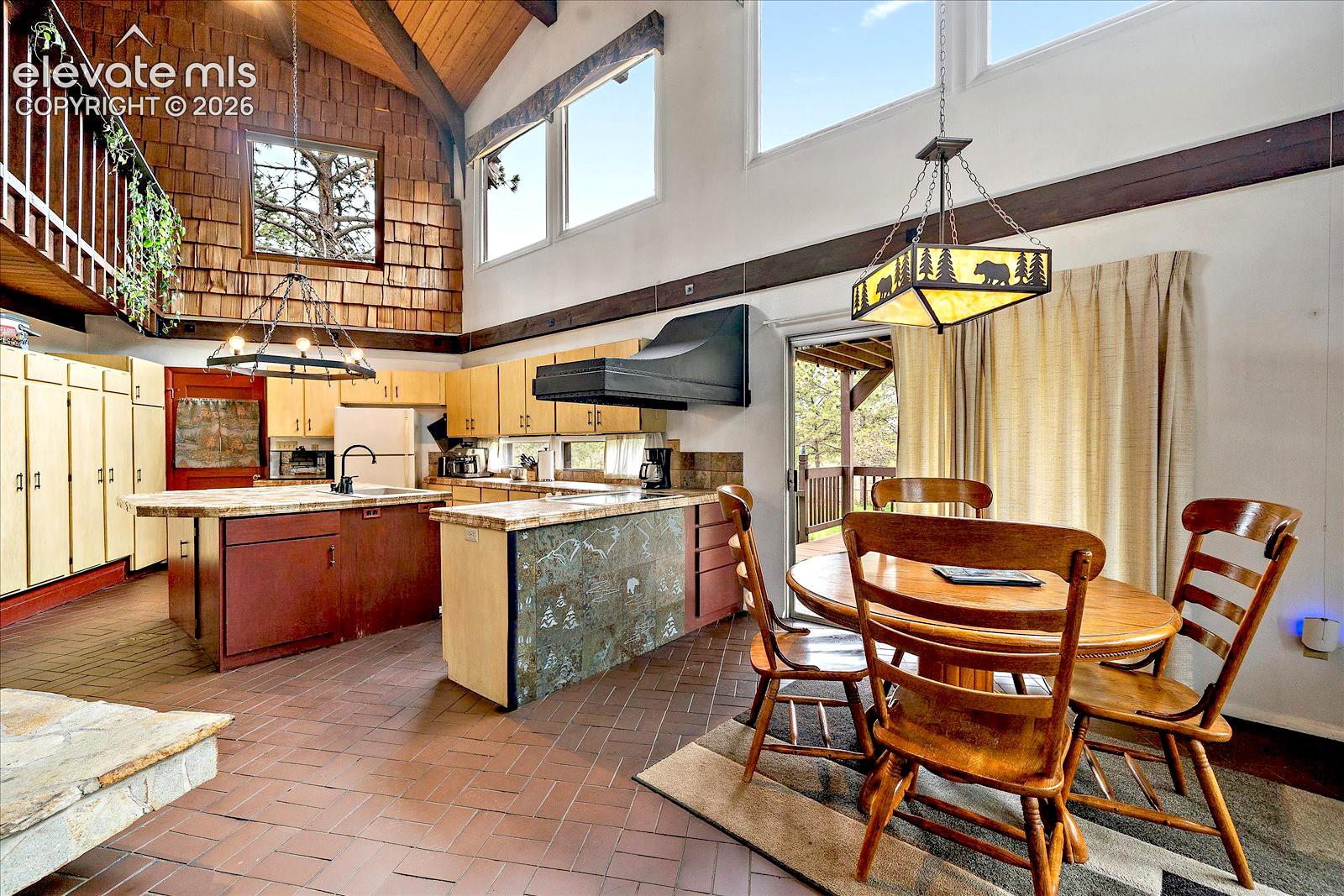Listing photo 12 for 18640 Cloven Hoof Drive