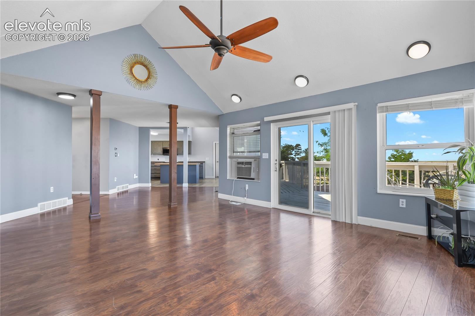 Listing photo 5 for 13550 Whistling Hills Lane