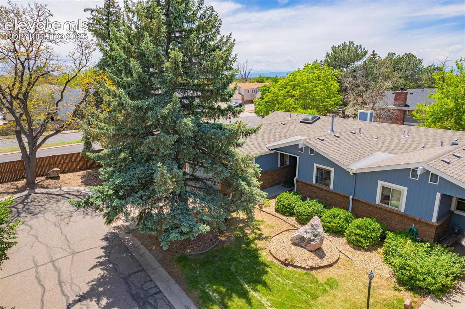 11966 Maple Avenue, photo 38
