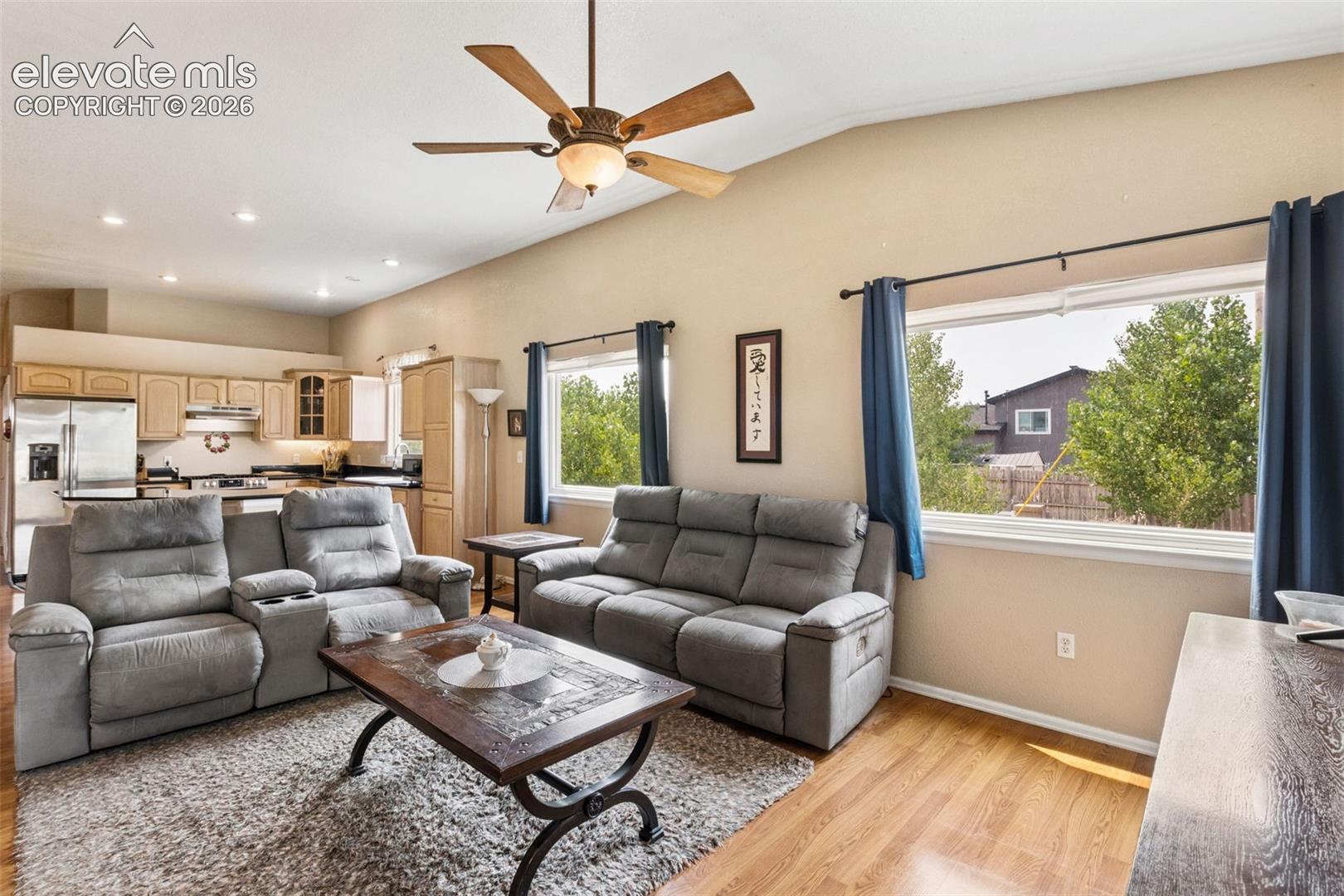 Listing photo 7 for 703 N Canvas Drive