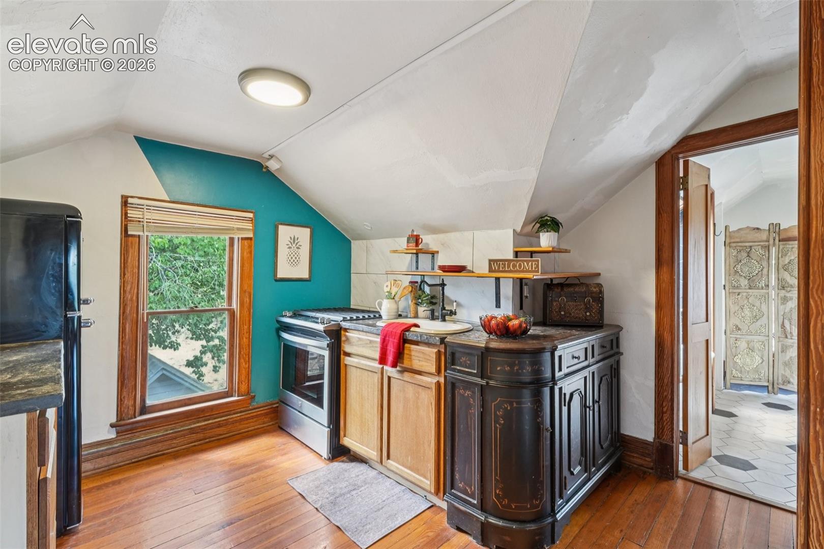 Listing photo 35 for 708 Cooper Avenue