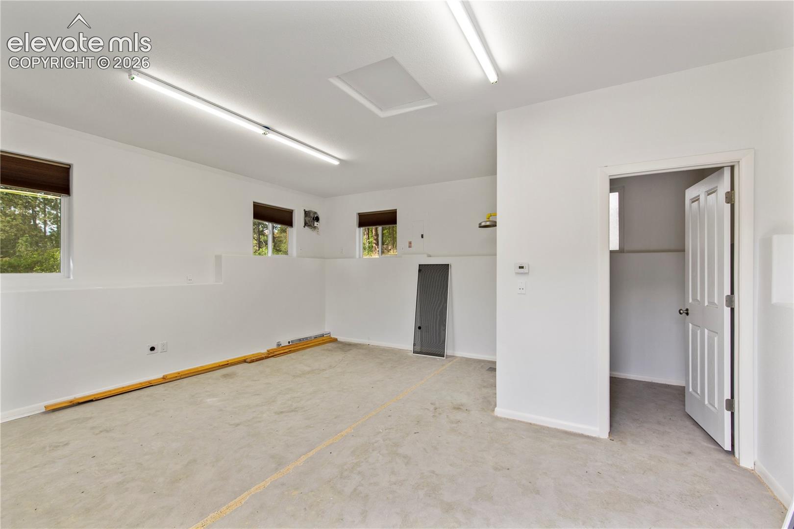Listing photo 35 for 3290 Hamal Circle