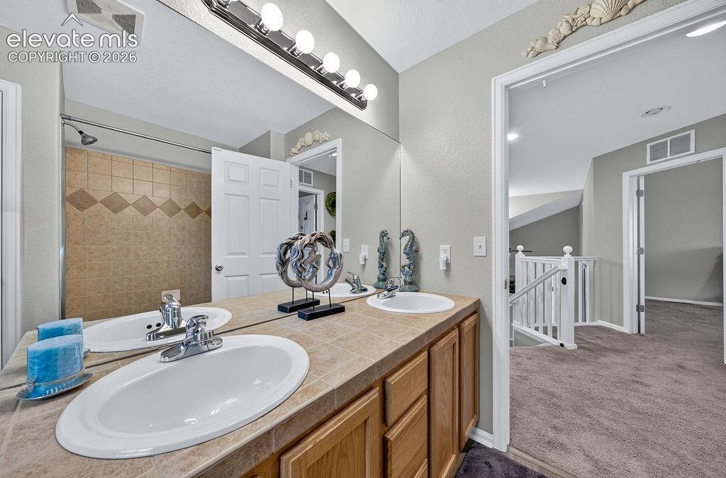Listing photo 33 for 7239 Gardenstone Drive