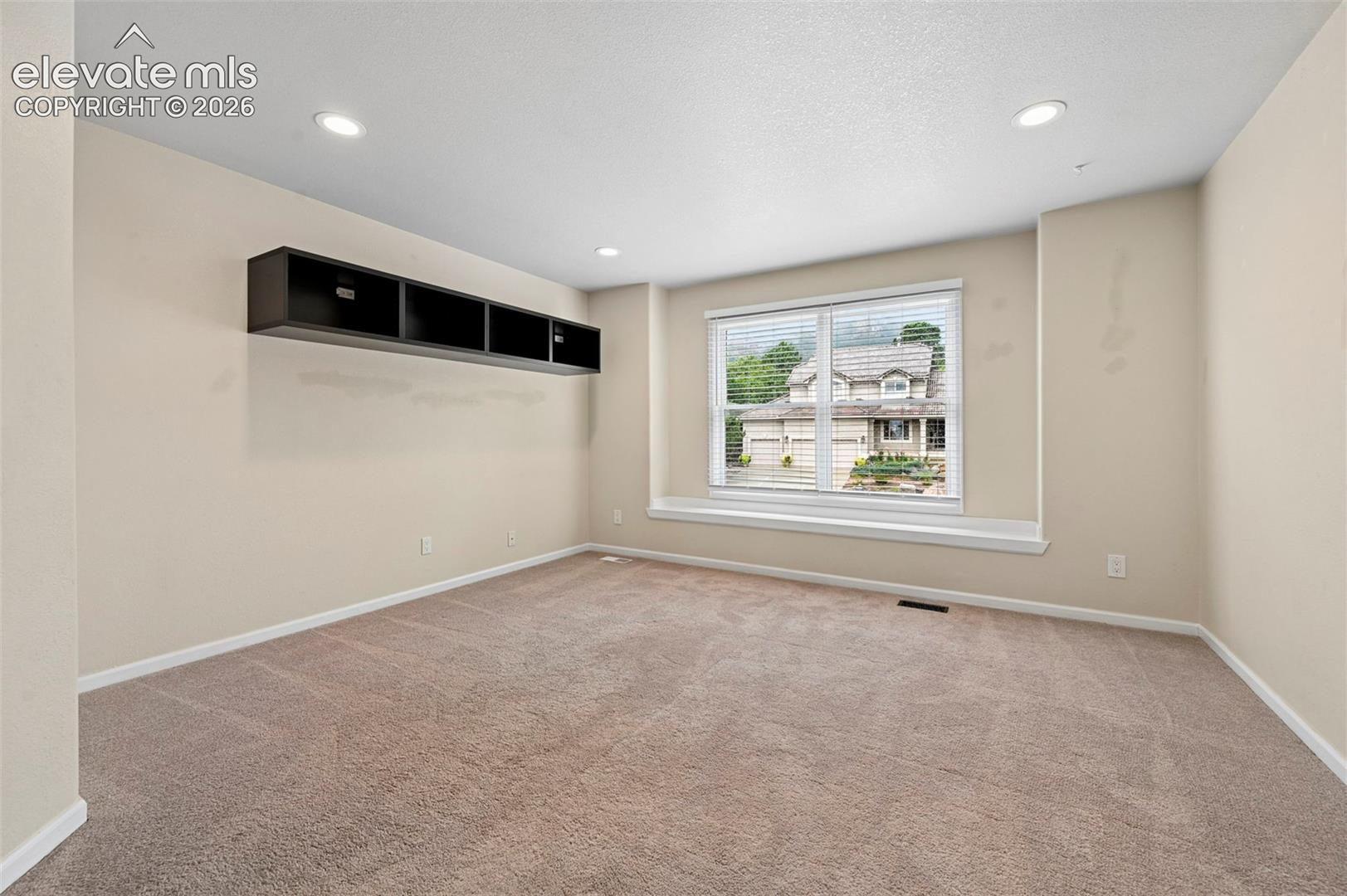 Listing photo 33 for 5365 Broadmoor Bluffs Drive