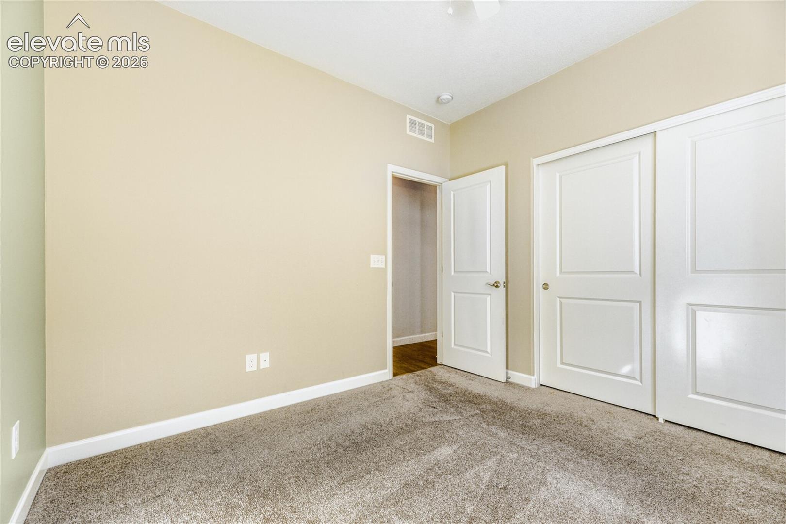 Listing photo 30 for 3973 John Court