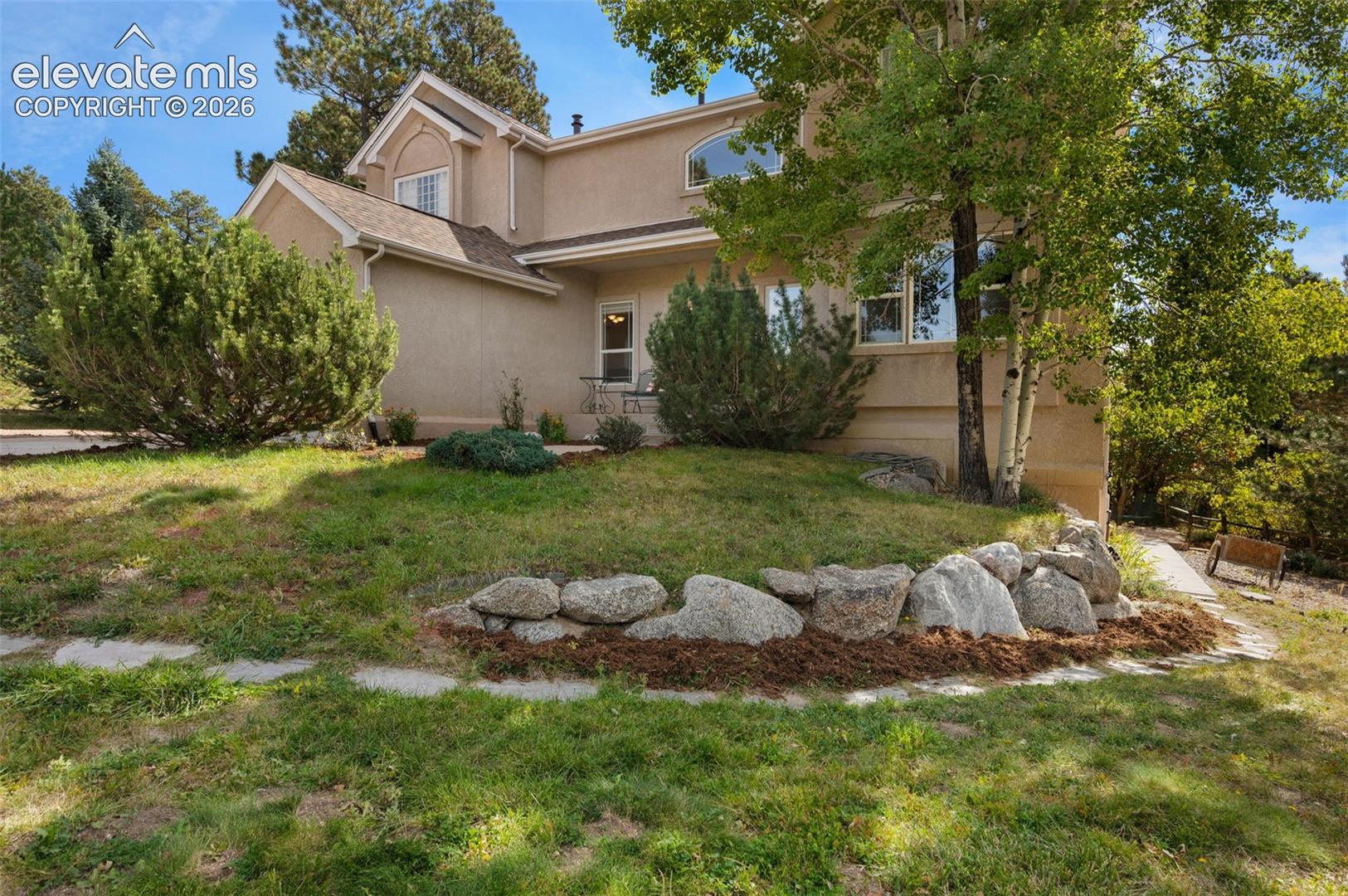 Listing photo 2 for 1605 Capadaro Court