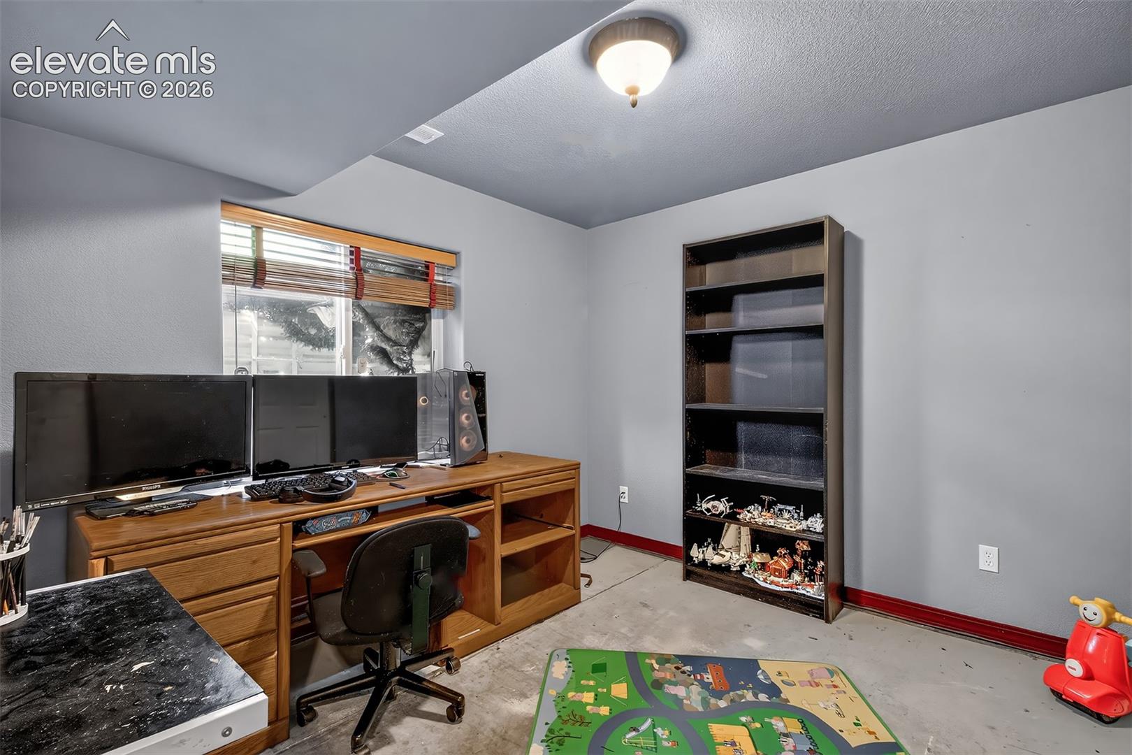 Listing photo 23 for 7358 Maybeck View