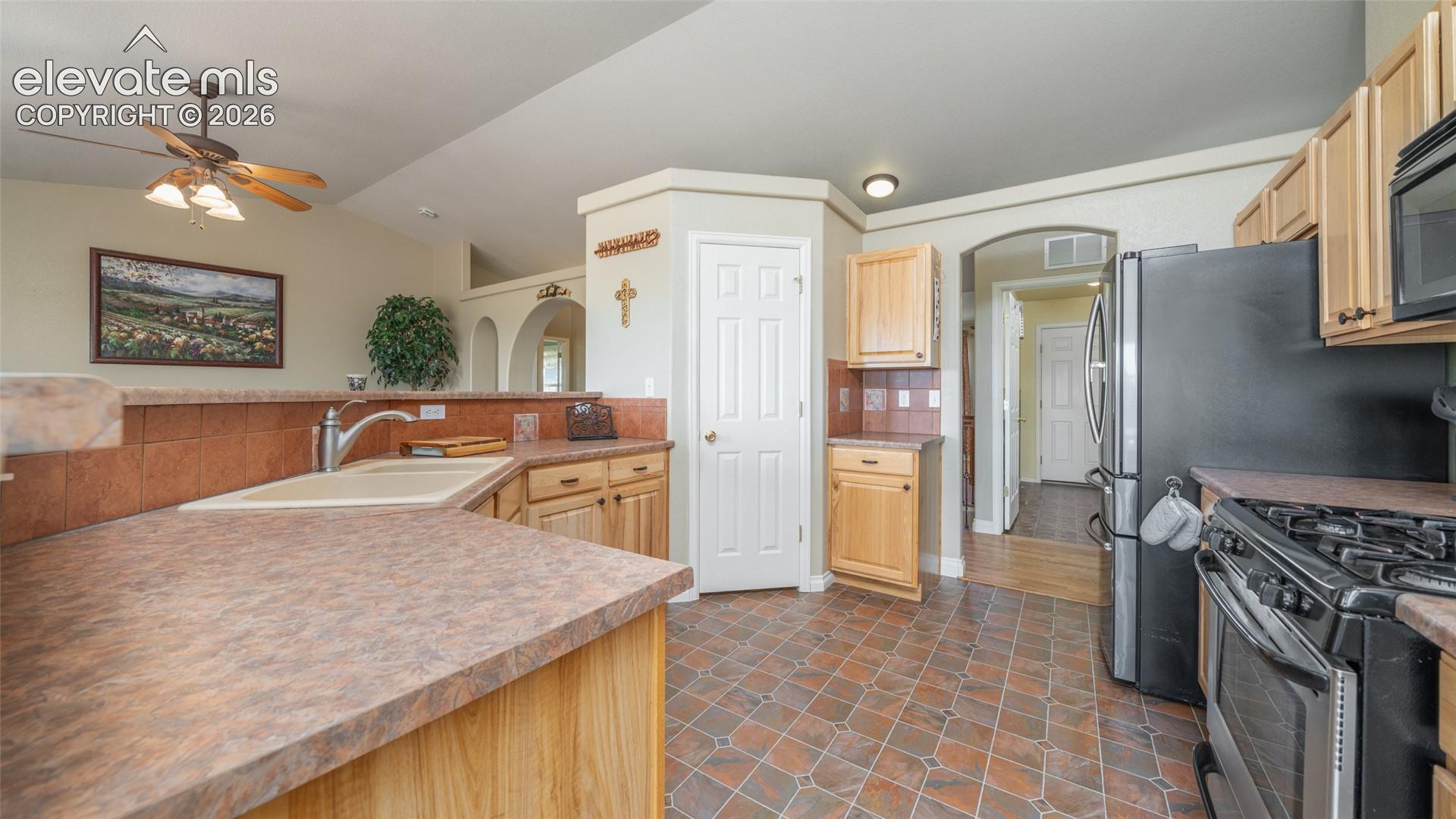 Listing photo 7 for 12213 Rio Secco Road