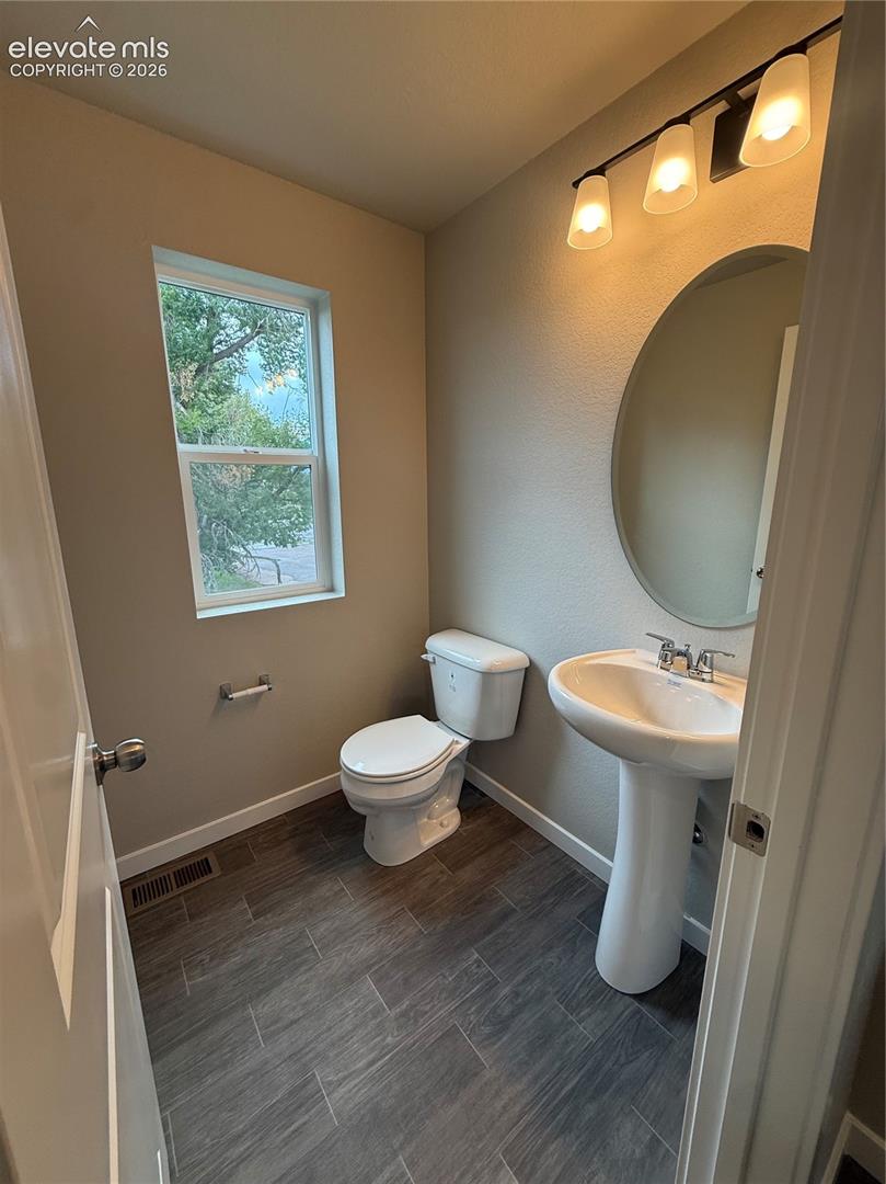 Listing photo 5 for 4536 Hawk Haven View
