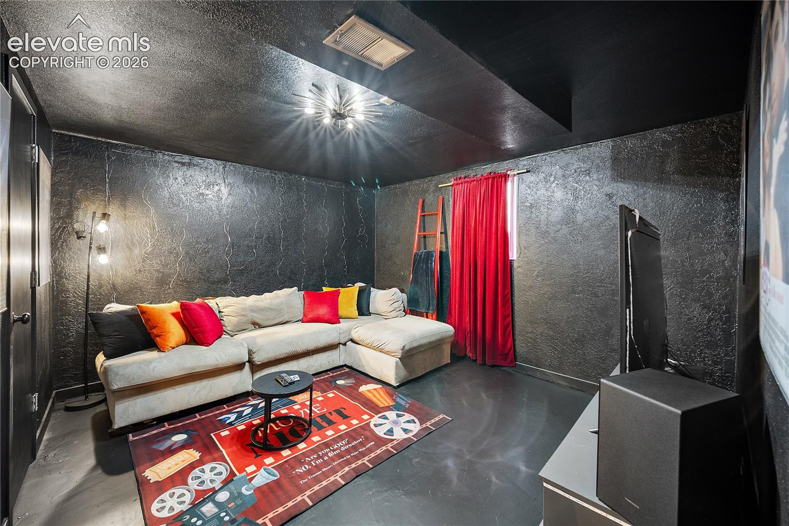 Listing photo 31 for 2414 E Caramillo Street