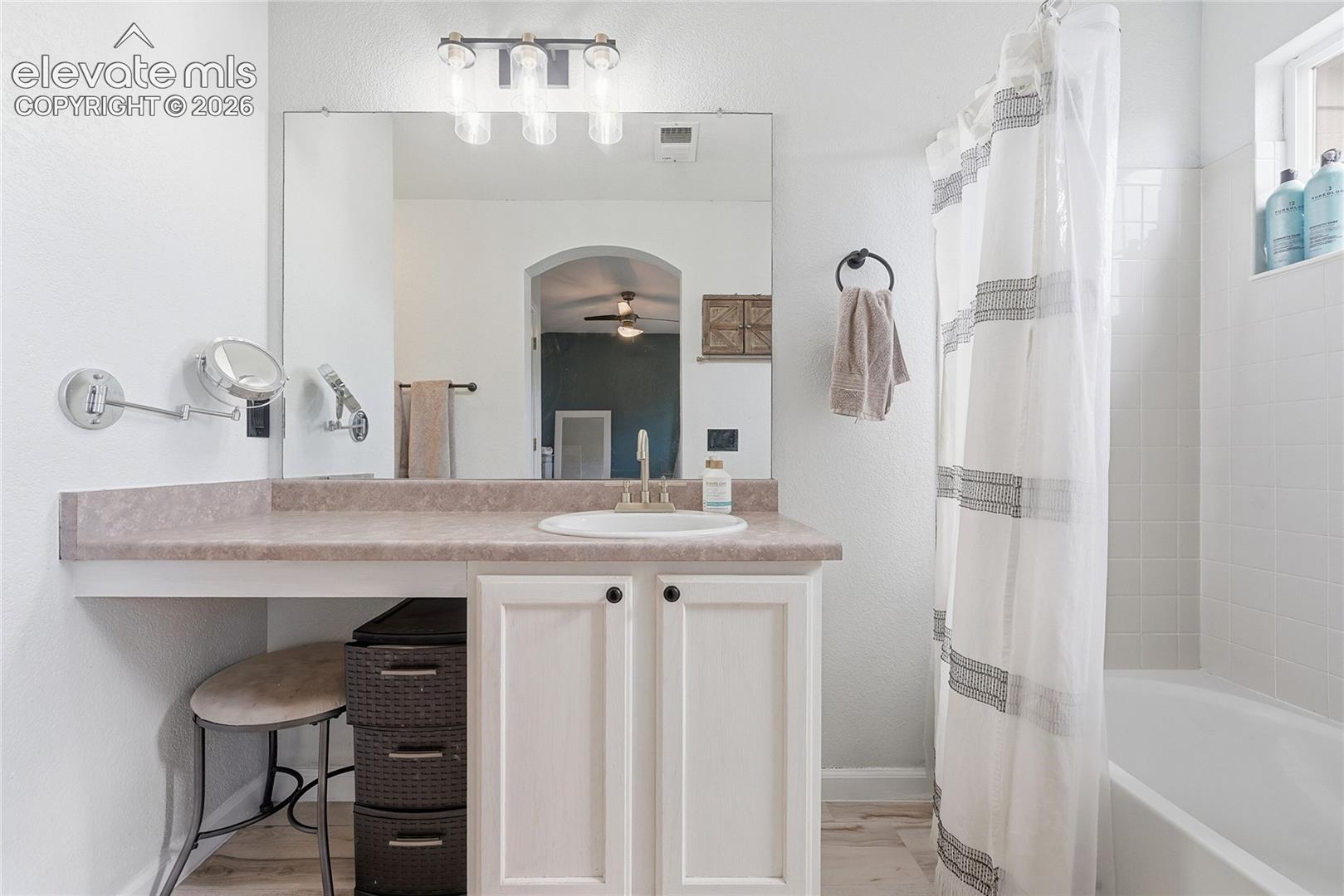 Listing photo 20 for 1489 Red Peak Drive