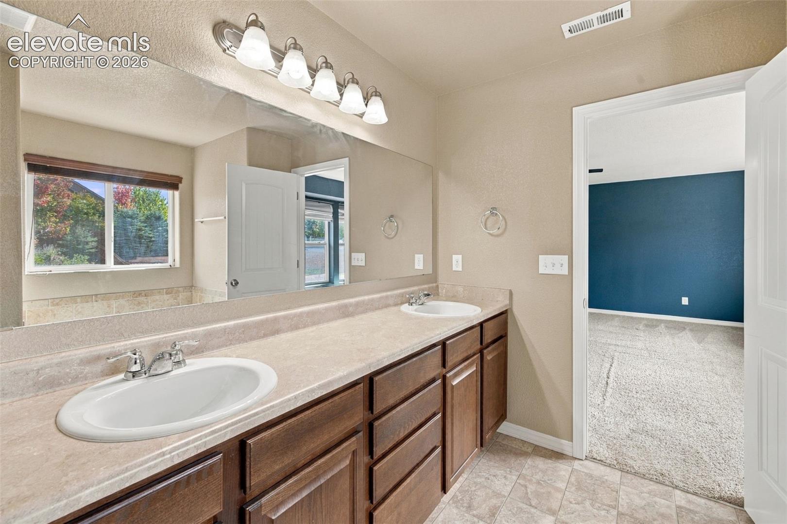 Listing photo 28 for 6798 Sandyford Lane