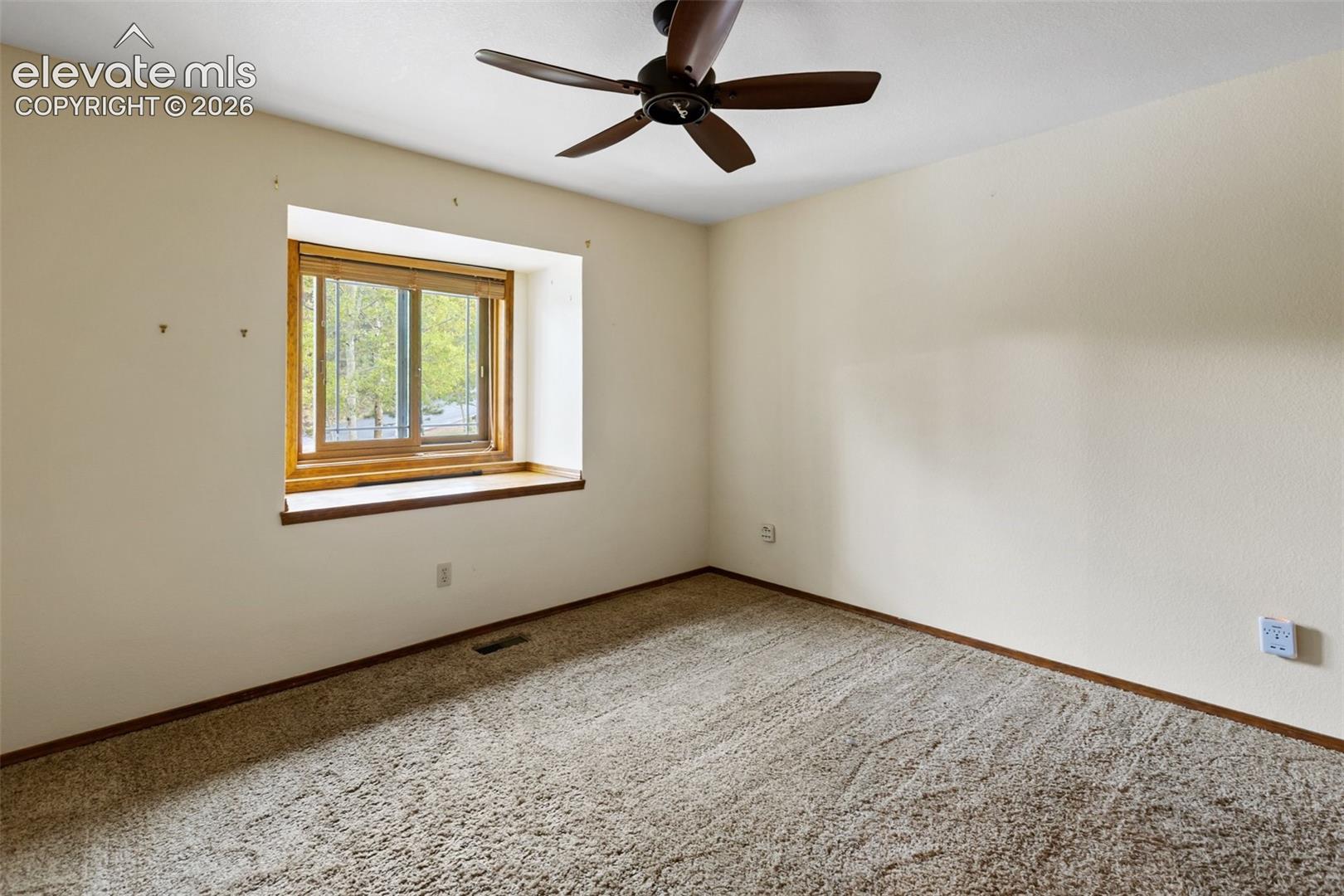 Listing photo 25 for 1231 Telemark Drive