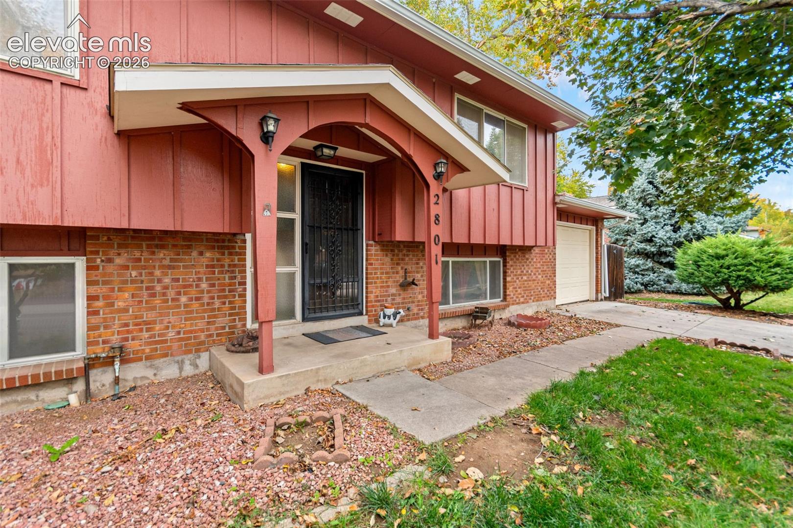 Listing photo 2 for 2801 S Reed Street