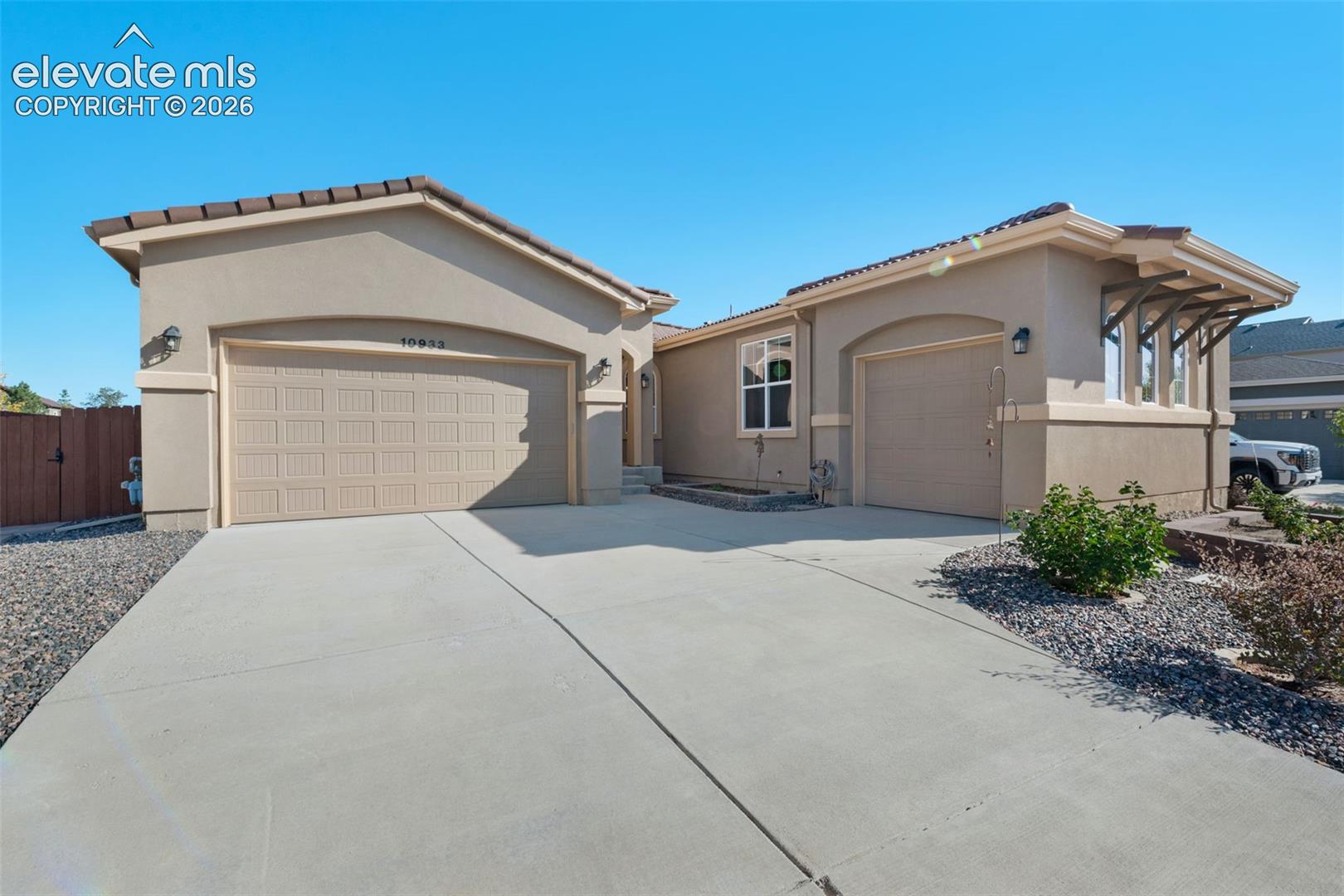 Listing photo 43 for 10933 Checo Way