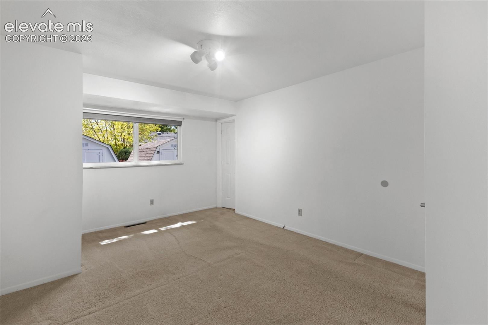 Listing photo 30 for 403 Shield Road