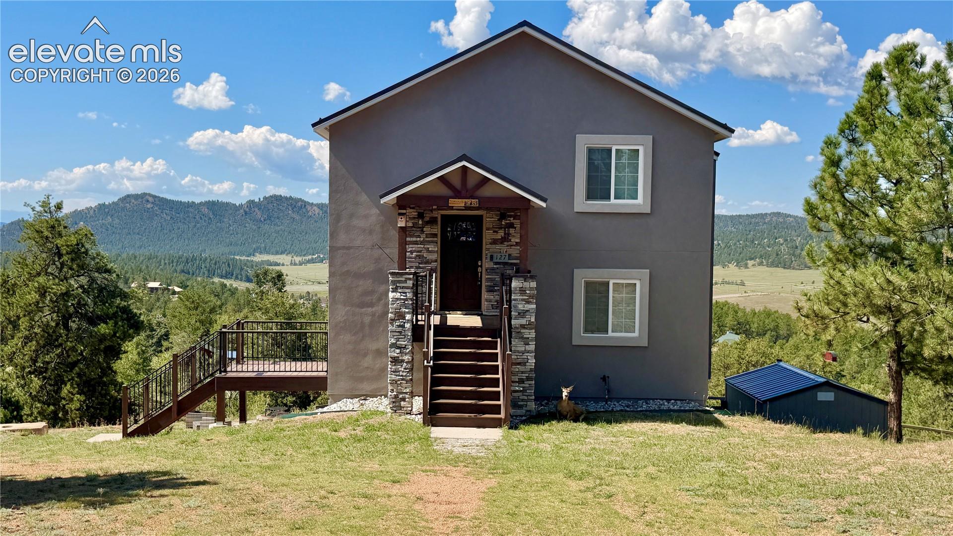 Listing photo 3 for 127 Carlton Circle