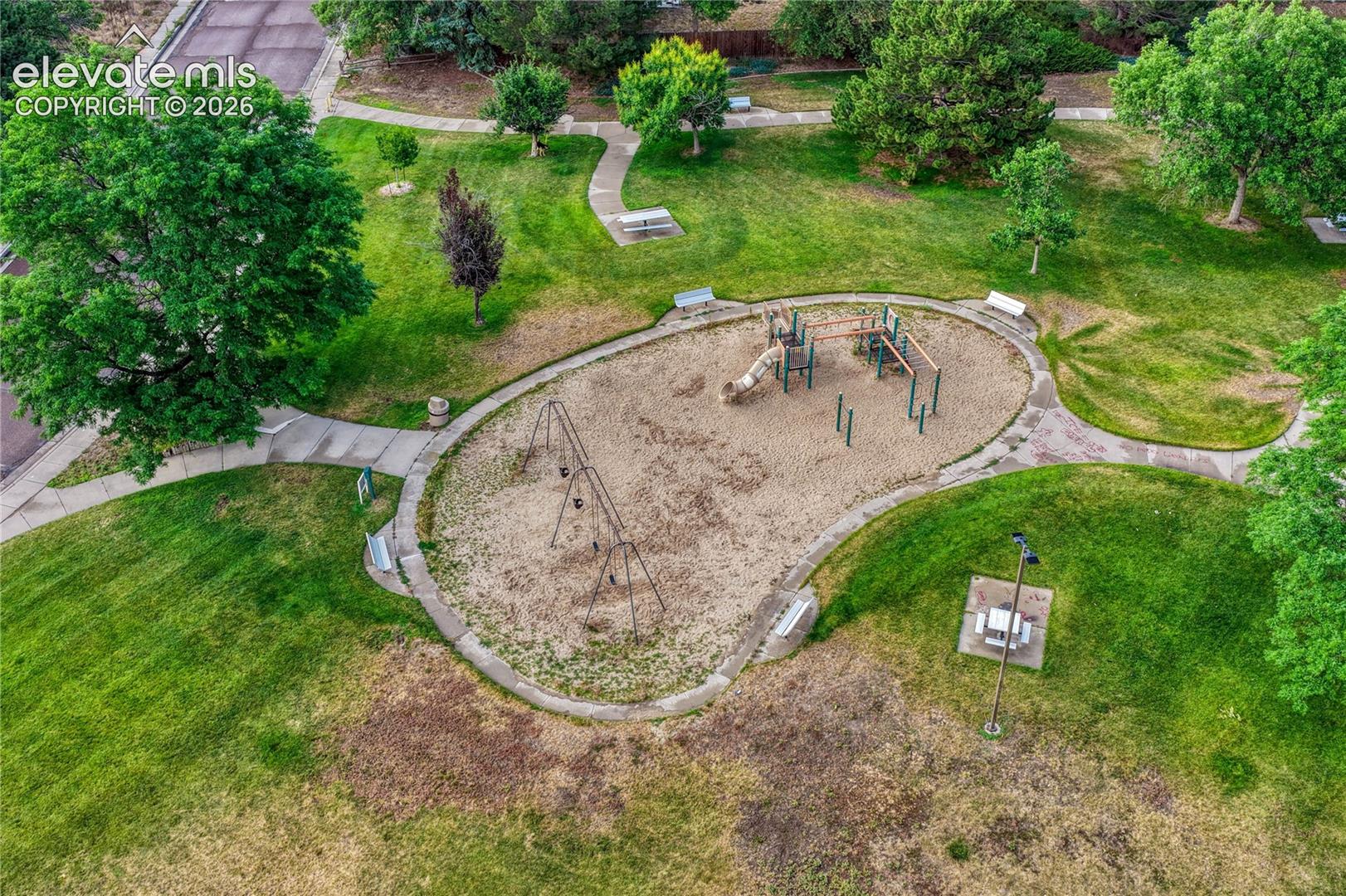 2045 Heathercrest Drive, photo 43