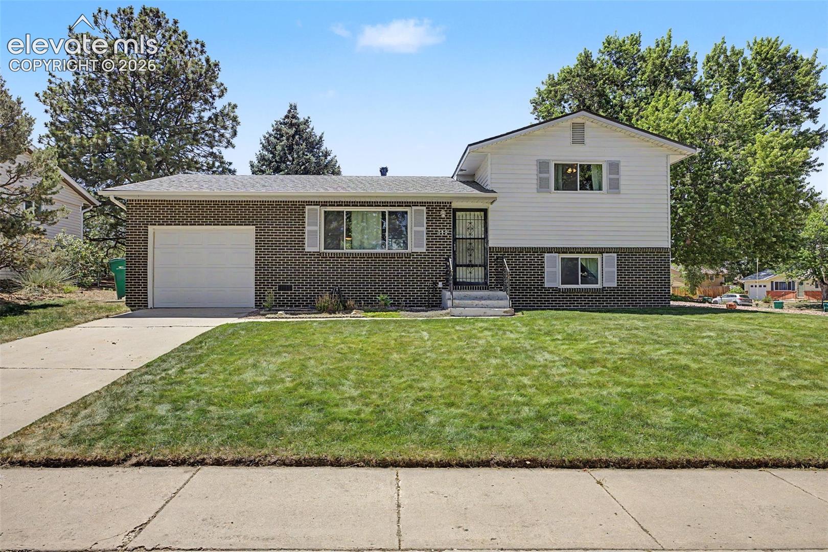 712 Lansing Drive — listing photo