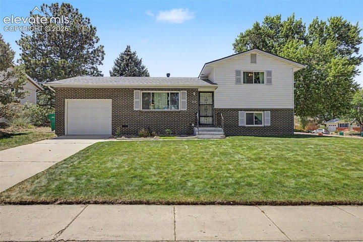 712 Lansing Drive — listing photo