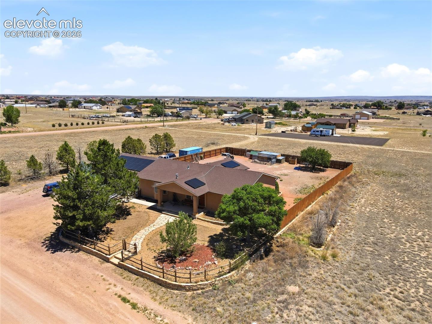 Listing photo 47 for 1286 N Ladonia Drive