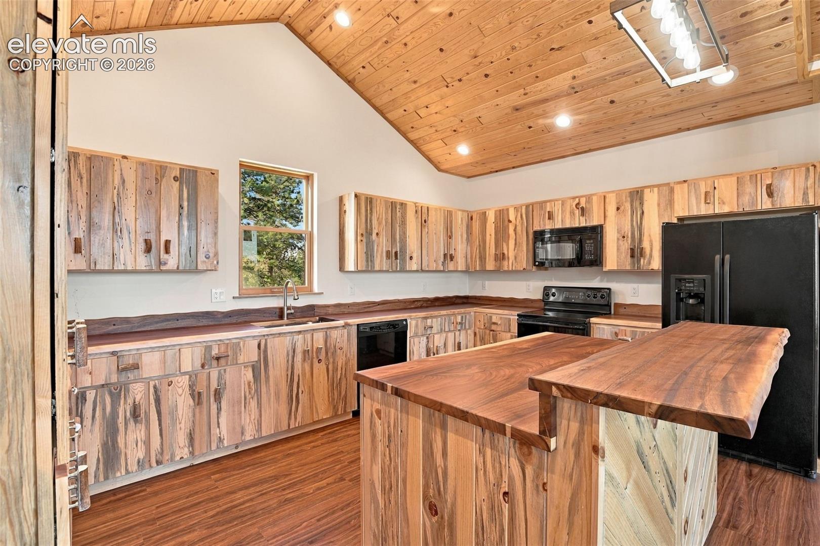 Listing photo 11 for 59 Whip Way