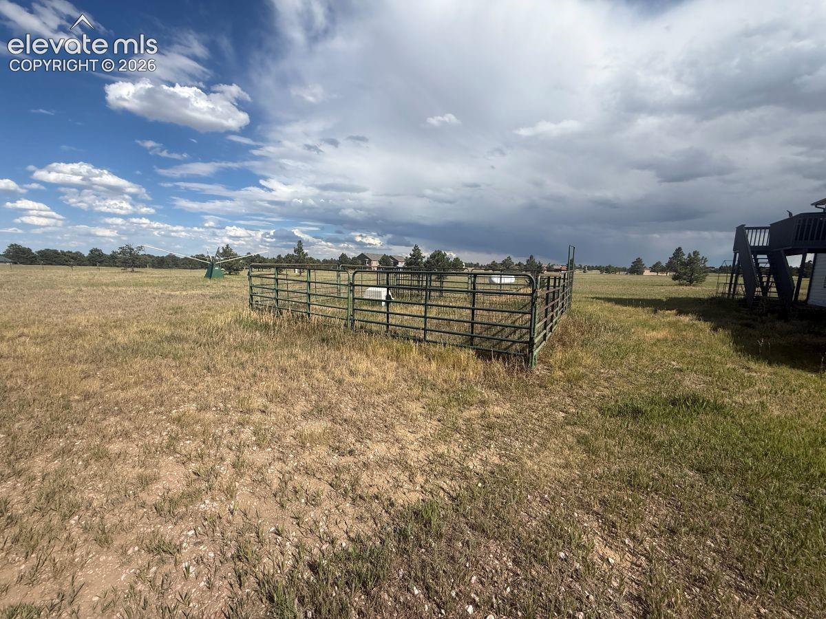 Listing photo 9 for 18165 Pinon Park Road
