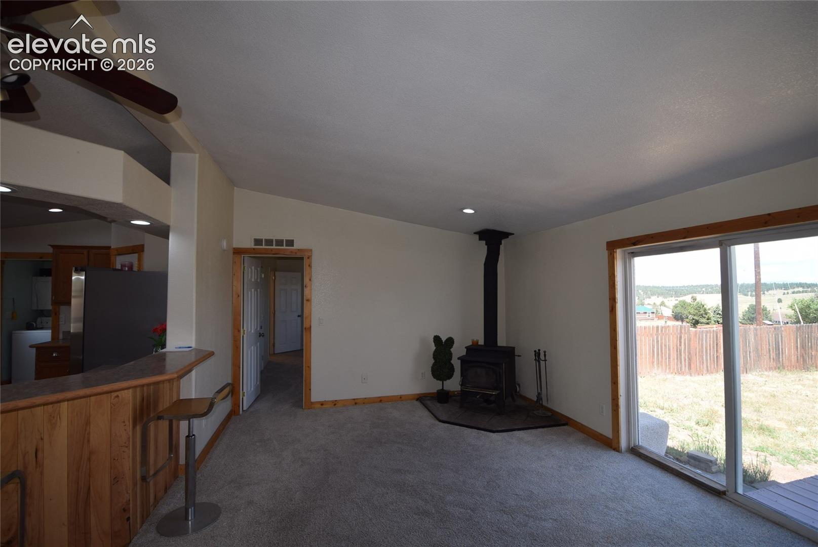 Listing photo 11 for 877 Maid Marian Drive