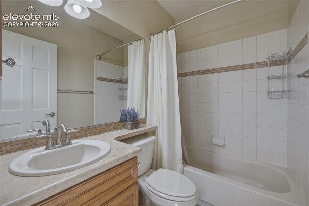 Listing photo 40 for 10862 Torreys Peak Way