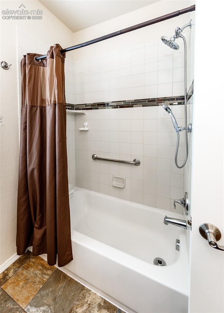 Listing photo 26 for 12931 Stone Valley Drive