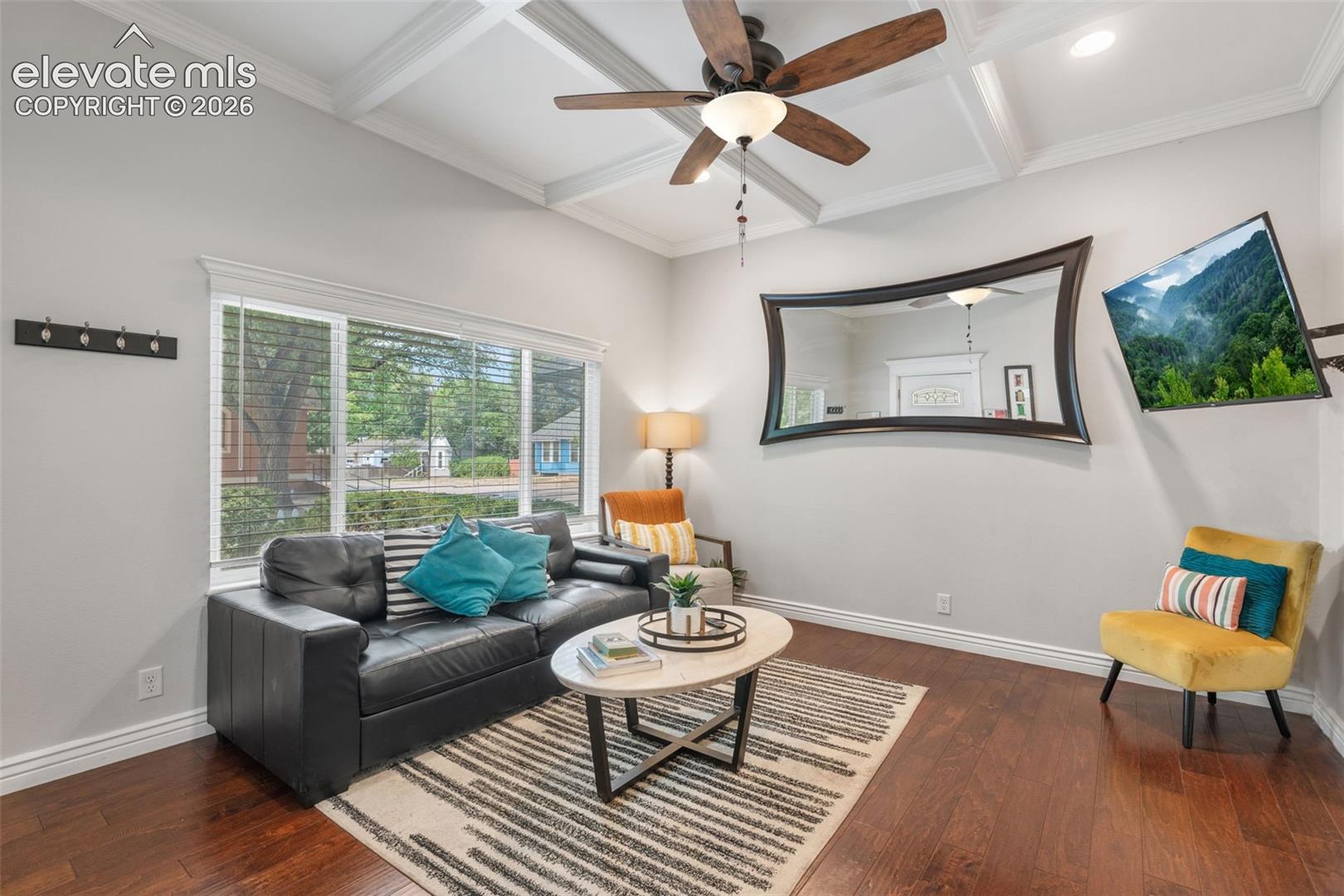 Listing photo 8 for 2130 W Kiowa Street