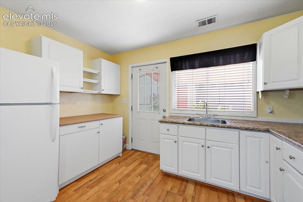 912 Sheridan Avenue, photo 35