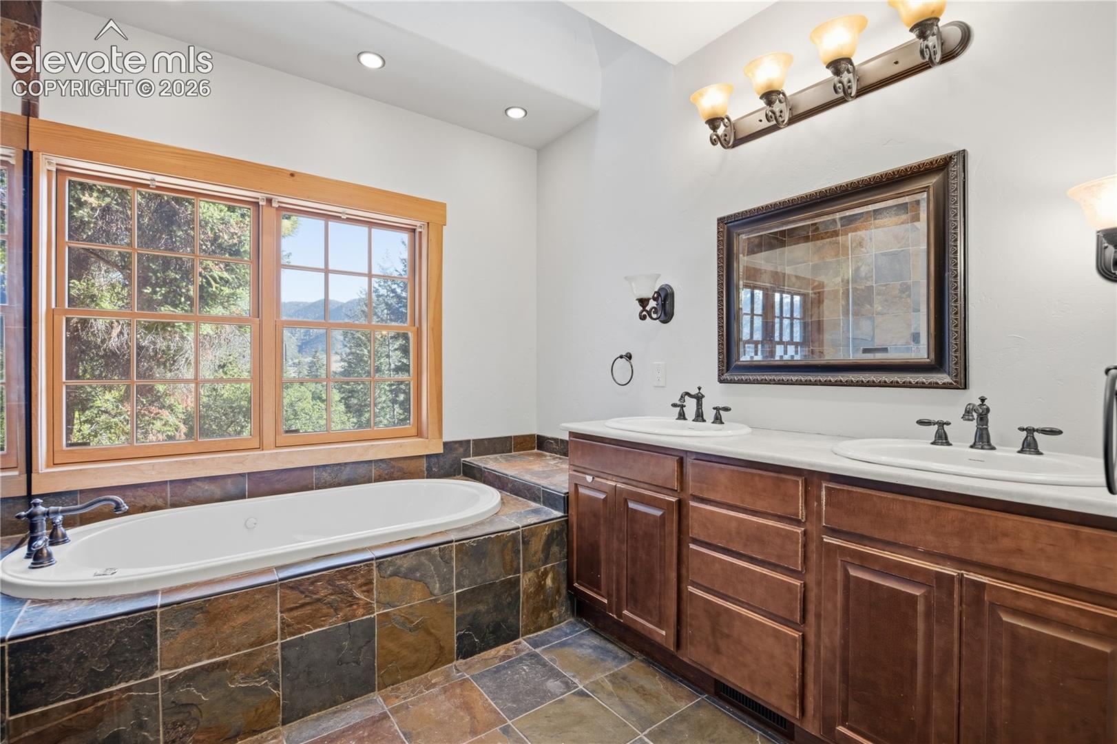 Listing photo 31 for 9795 Mountain Road