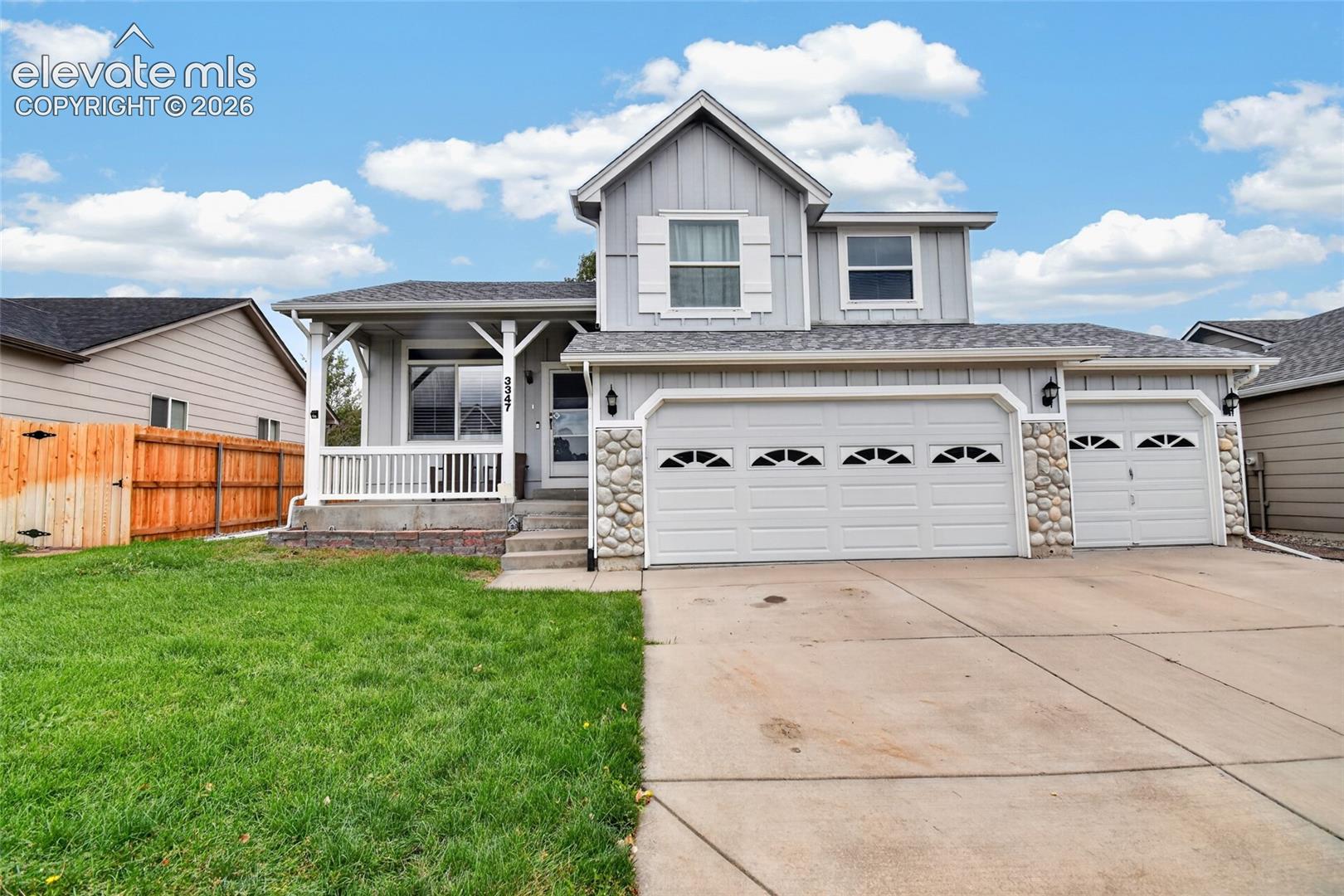 Listing photo 2 for 3347 Heather Glen Drive
