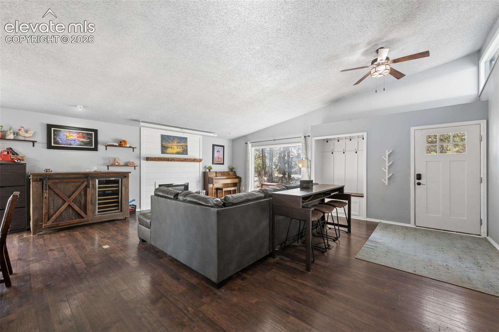 Listing photo 6 for 14015 Timber Grove Lane
