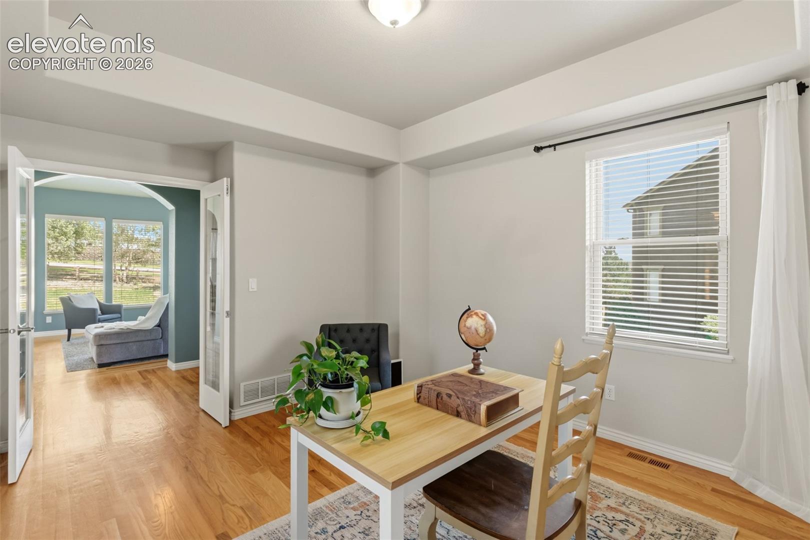 Listing photo 12 for 2114 Diamond Creek Drive